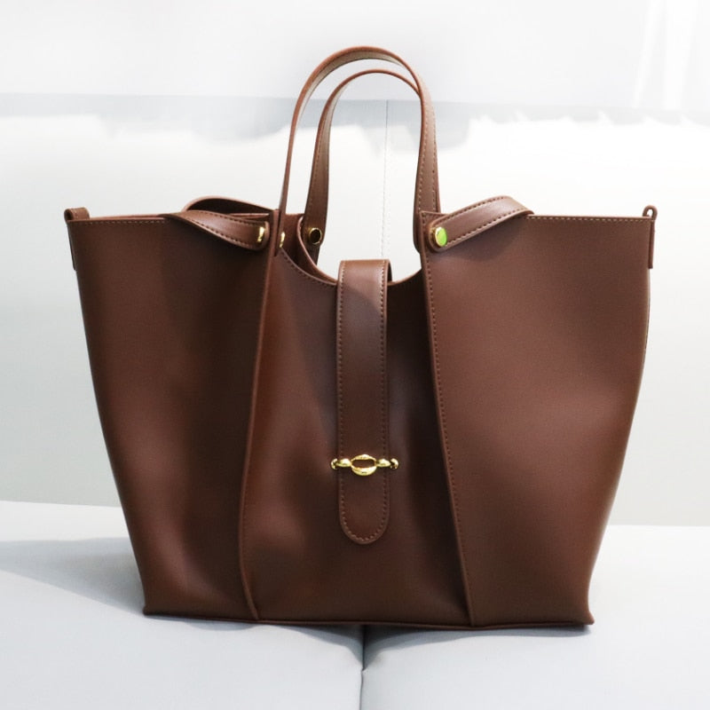 Abagale | Väska i äkta läder - Kaffe - Handbags - Trenday